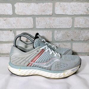Saucony Triumph 17 Athletic Running Shoes Women 9.5 Seafoam Gray Lightweight